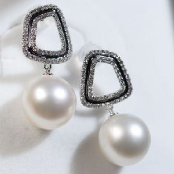 ��Լ�������ϵ��