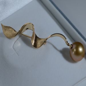 ��Լ���������׹����ϵ��